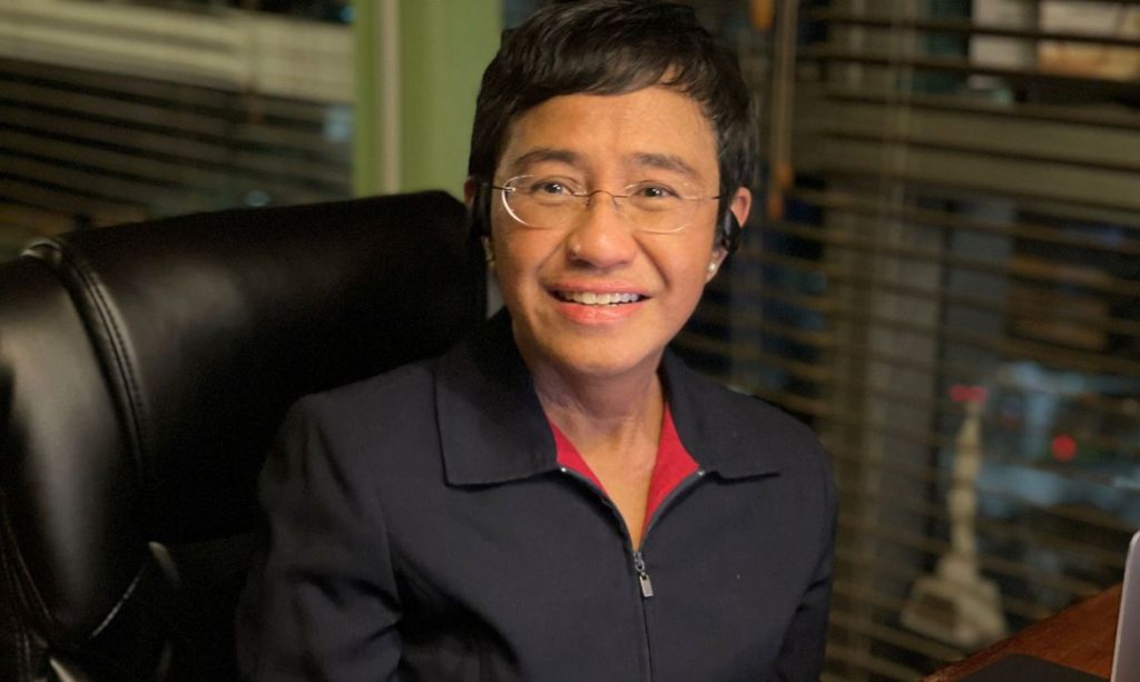 Jornalistas Maria Ressa e Dmitry Muratov recebem o Nobel da Paz