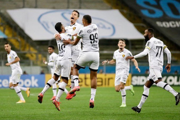 Grêmio complica sua situação na Série A do Brasileirão ao perder para o Sport, jogando em casa
