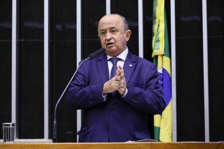 Câmara aprova em segundo turno aumento de repasses para os municípios