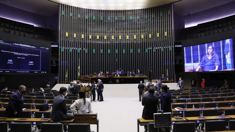 Da bancada maranhense, apenas Bira do Pindaré, Hildo Rocha e Marreca Filho votam contra mudança na composição do CNMP