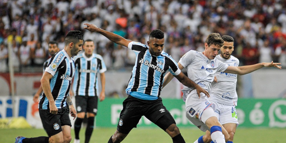 Bahia vence, sai da Zona e agrava mais ainda crise no já ameaçado de rebaixamento Grêmio