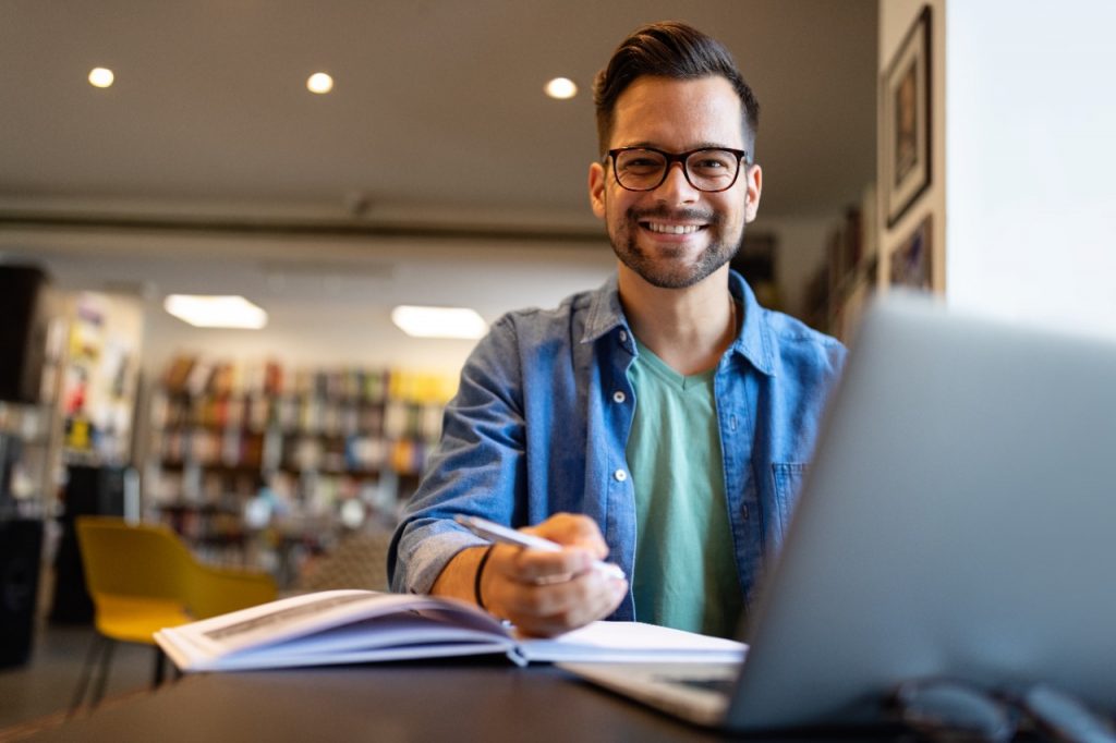 Curso gratuito de orientação vocacional abre inscrições para pré-vestibulandos
