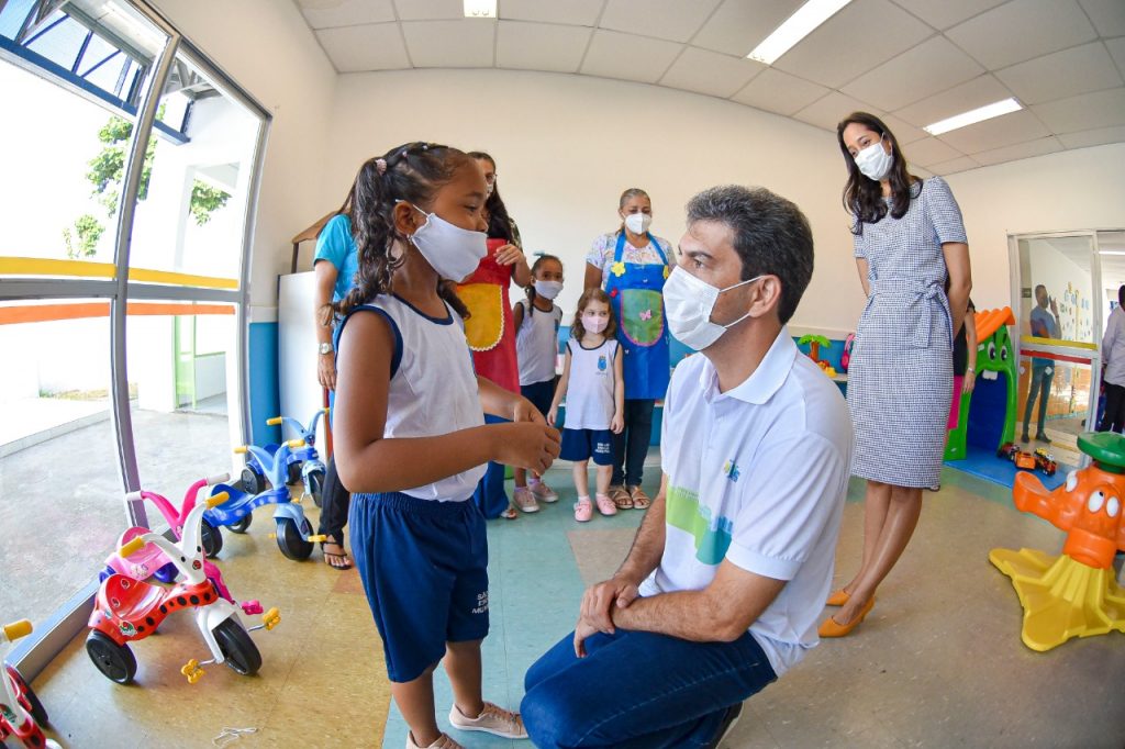 Braide acompanha início de aulas presenciais na creche Elza Maria Rodrigues da Silva, na Cidade Operária