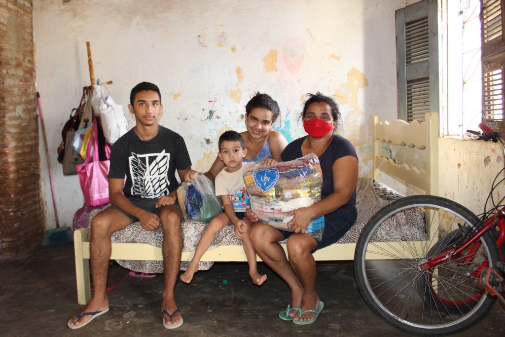Campanha da LBV chama atenção para “um Brasil que se alimenta e outro que não”