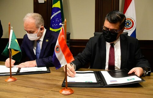 Brasil e Paraguai assinam acordo para reduzir os riscos à saúde na fronteira