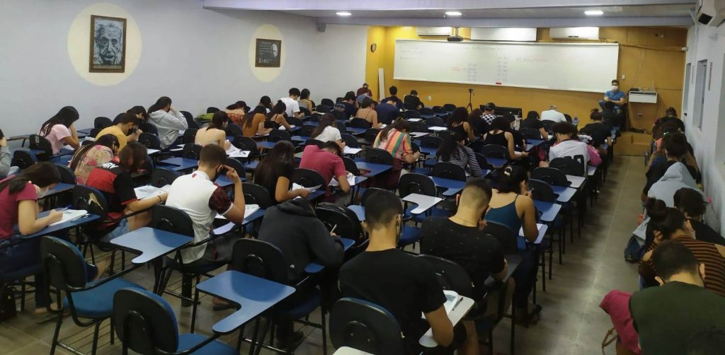 Escolas do Sesi fazem reforço escolar com seus alunos para o grande desafio do Enem