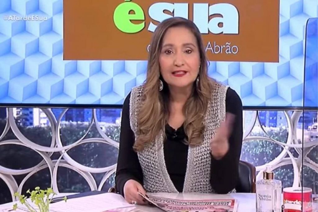 Chega às livrarias em 2022 livro de poemas da apresentadora Sonia Abrão dedicados aos homens que amou