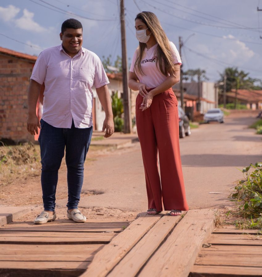 Na cidade de Pinheiro, prefeita visita bairro Matriz e anuncia benefícios em infraestrutura para a população