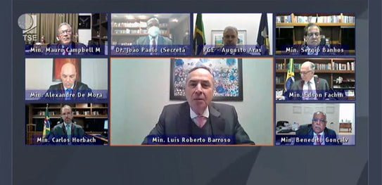 Roberto Barroso destaca combate à desinformação ao abrir trabalhos no TSE