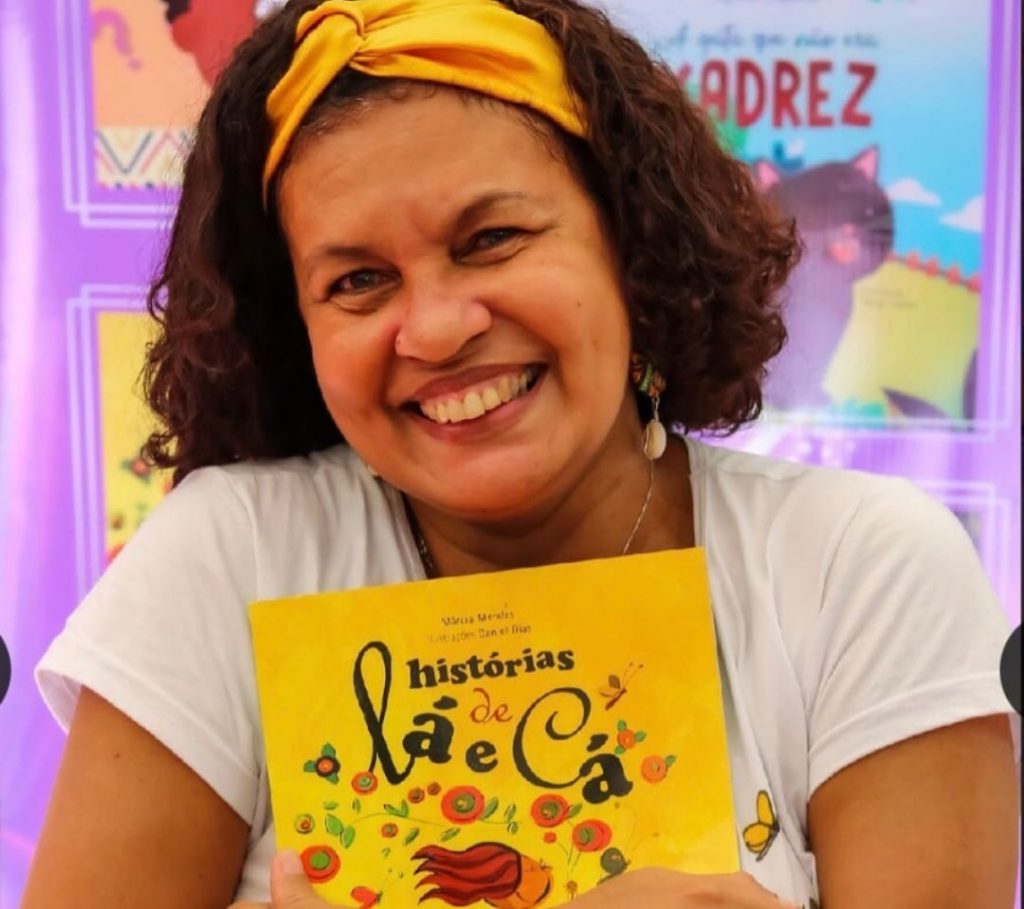 Professora cria projeto “Um Livro para Chamar de Meu” e doa livros a crianças sem acesso à leitura