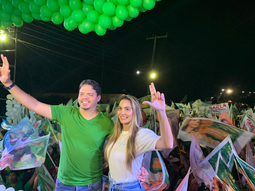 Vice-prefeita de Pinheiro saúda retorno ao cargo do “companheiro Luciano Genésio”