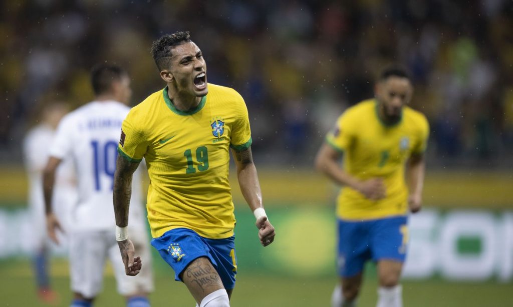 Brasil joga bem e goleia Paraguai em partida das Eliminatórias realizada nesta terça-feira, em BH