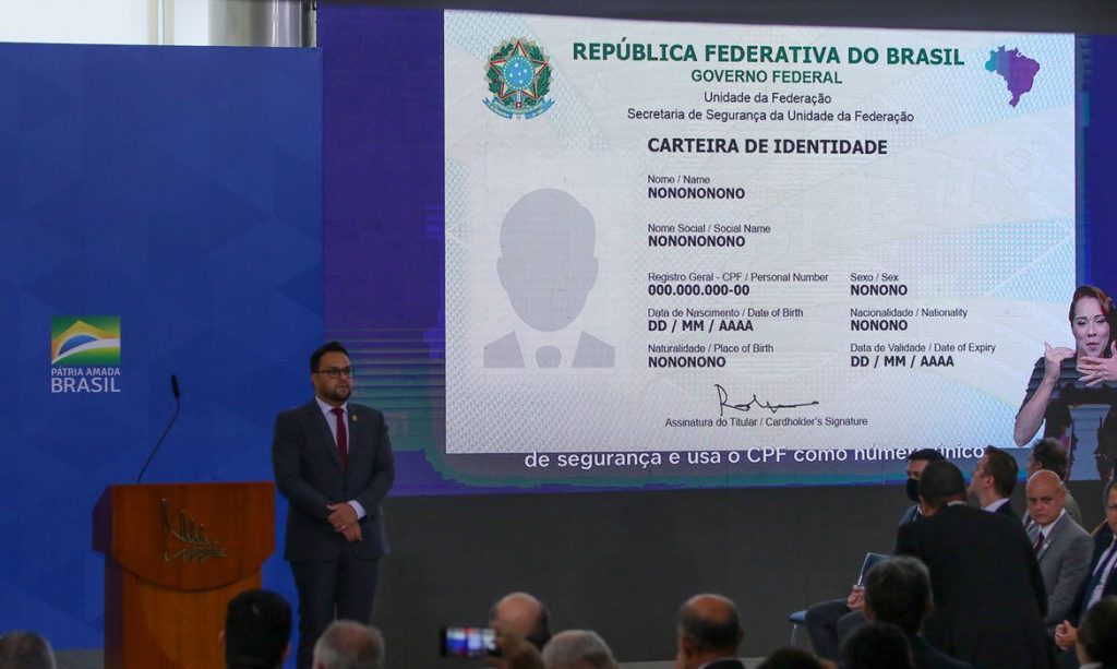 Governo federal lança novo modelo da carteira nacional de identidade com registro único