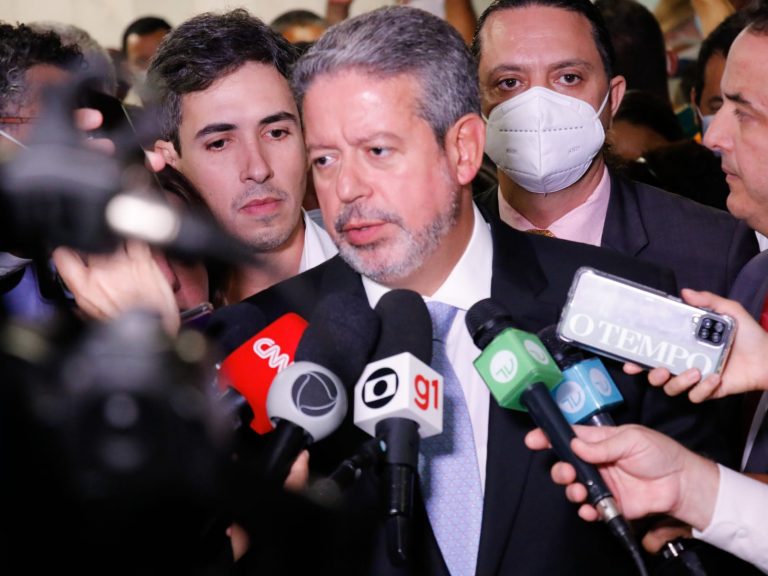 Arthur Lira critica “insensibilidade” de governadores em relação ao preço dos combustíveis