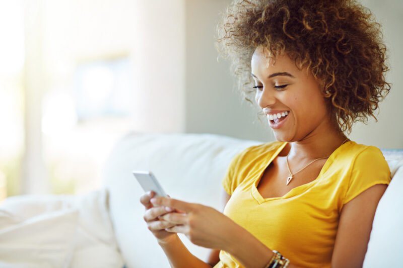 Ações educativas para valorização das mulheres são promovidas pelo TikTok