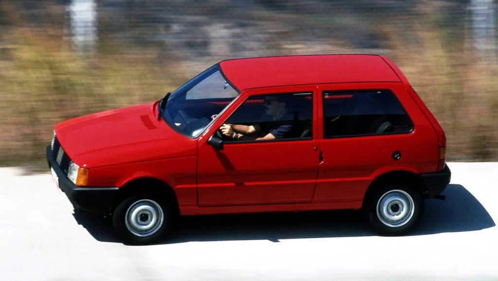 Automóveis estão muito caros, porém há trinta anos custavam bem mais