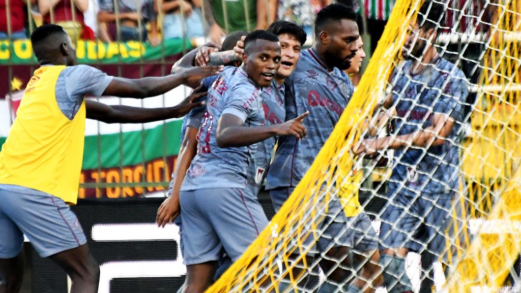 Fluminense vence o Resende de goleada e conquista titulo de campeão da Taça Guanabara