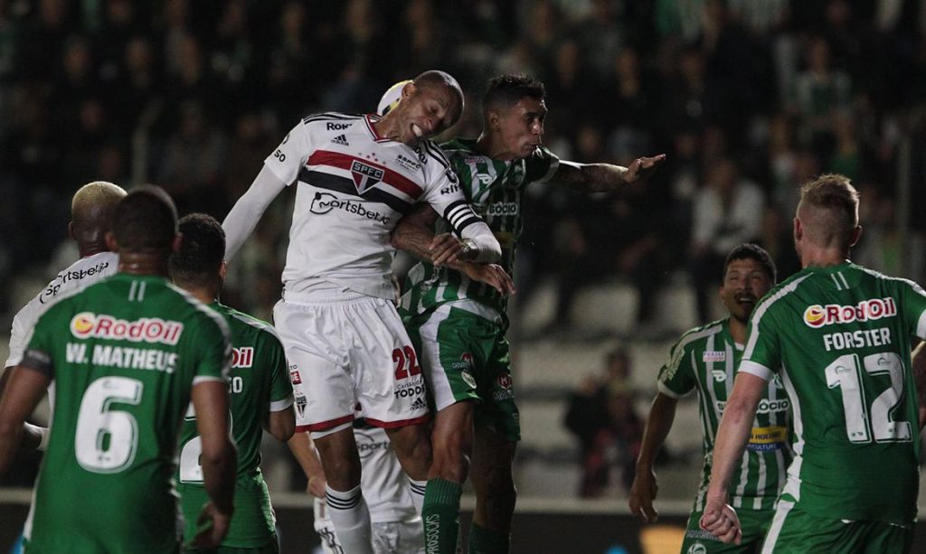 São Paulo empata, Santos perde e Atlético Mineiro, Athletico Paranaense, Bragantino e Fortaleza vencem