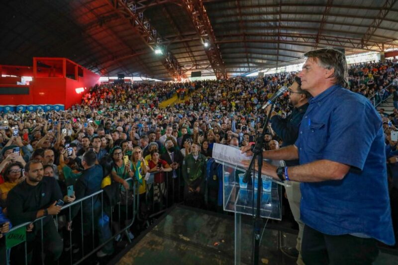 Em 24 horas, presidente Jair Bolsonaro vai a dois eventos rurais no Paraná e São Paulo