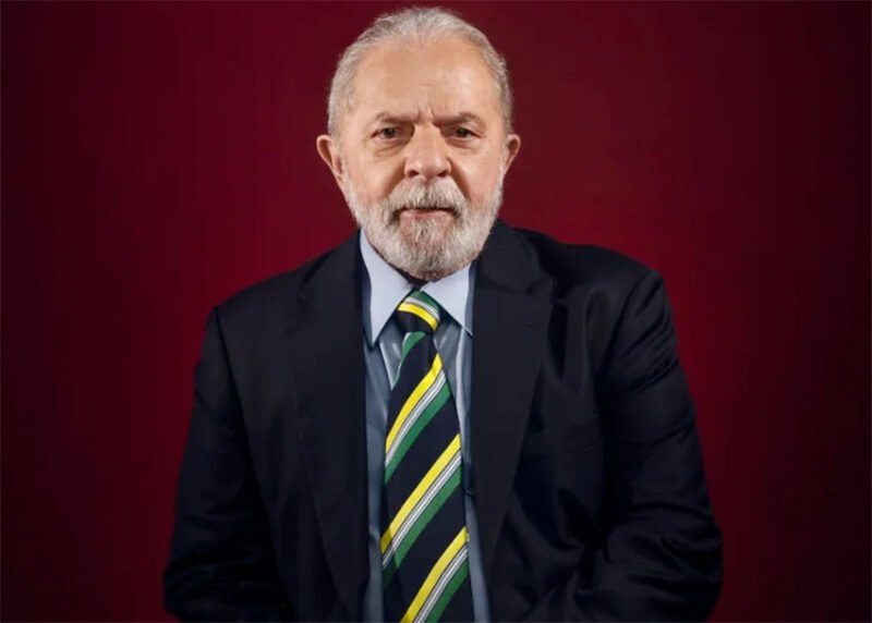 Lula é internado no Sírio Libanês para retirar leucoplasia de prega vocal