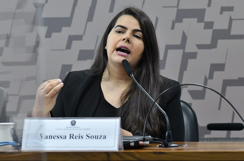 Servidora do Ministério da Educação confirma a senadores que relatou denúncia ao ex-ministro Milton Ribeiro