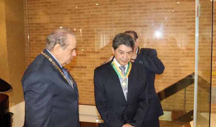 Arteiro é homenageado pela CNC no seu último dia à frente da Fecomércio