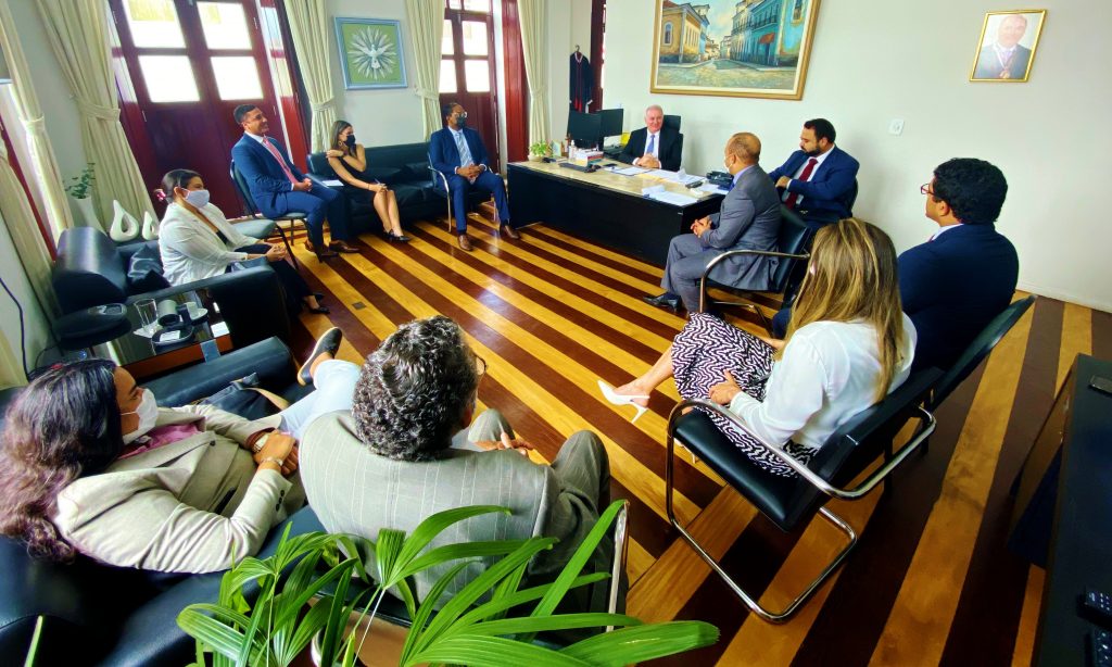 Corregedor de Justiça promete melhores condições de trabalho aos magistrados do Maranhão