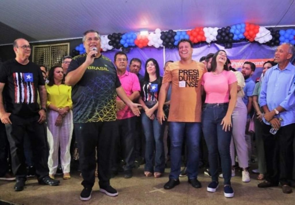 Flávio Dino comemora a perda de dez quilos em dois meses fora do governo