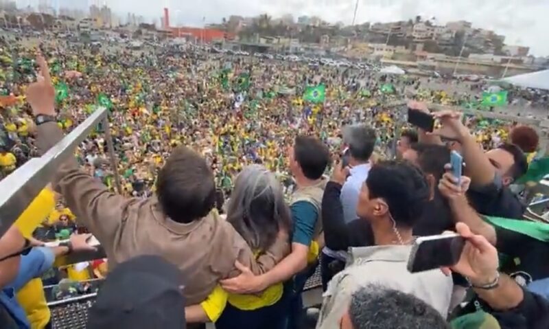 Bolsonaro, Ciro, Lula e Simone fazem teste de popularidade nas ruas de Salvador na manhã deste sábado