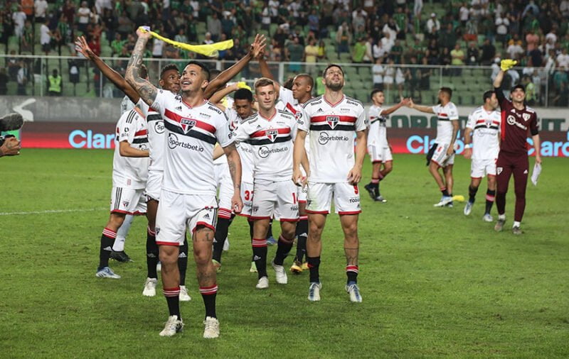 São Paulo empata com América Mineiro, avança na Copa do Brasil e vai enfrentar o Flamengo