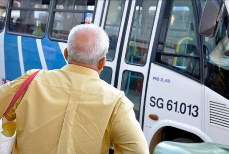 Estados, municípios e o Distrito Federal podem solicitar auxílio para gratuidade do transporte público de pessoas idosas até 09 de setembro