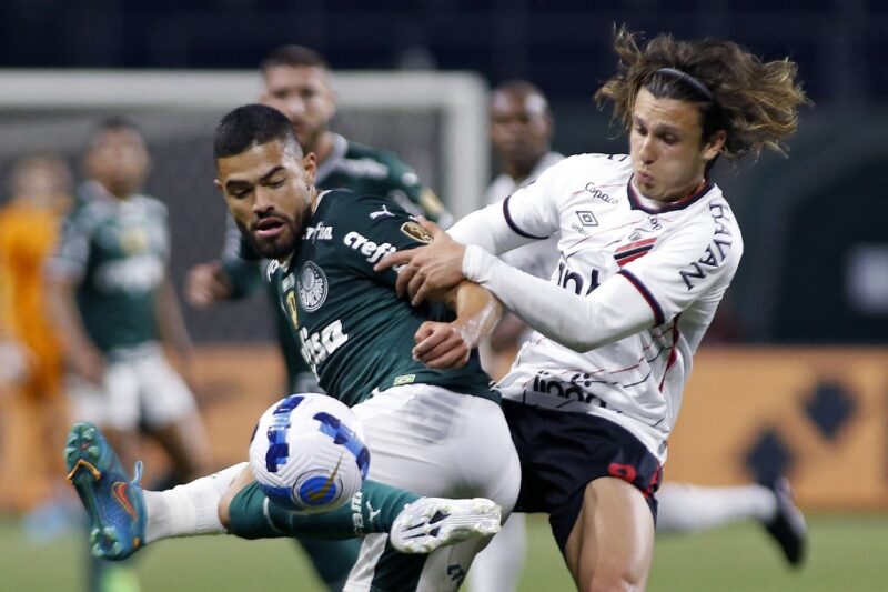 Palmeiras cede o empate ao Athletico Paranaense e está fora da final da Copa libertadores