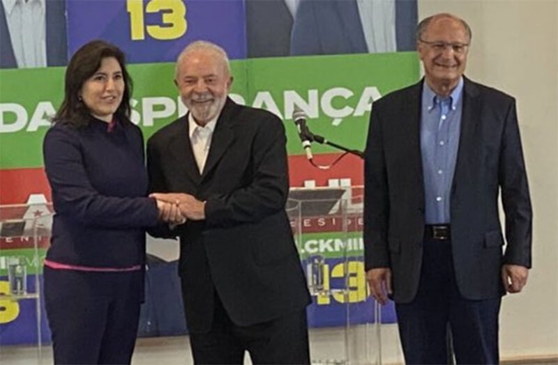 Lula recebe Simone Tebet para fechar apoio da senadora no segundo turno