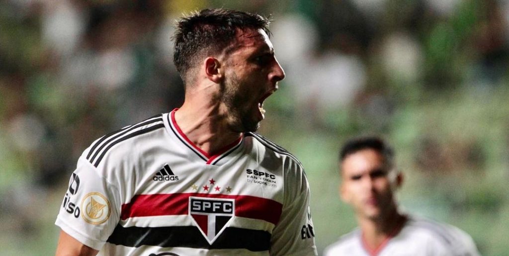 Com gol aos 45 minutos, São Paulo vence América Mineiro e se recupera no Brasileirão