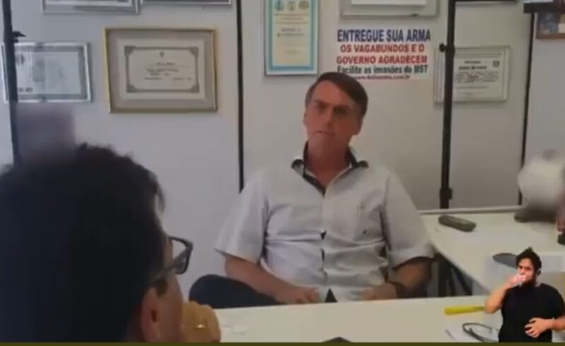 TSE manda PT suspender propaganda que associa Jair Bolsonaro ao canibalismo