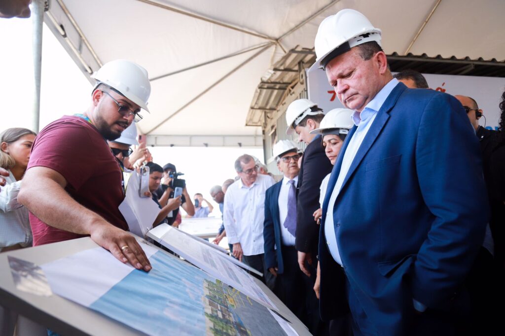 Brandão anuncia implantação do curso de Medicina na Universidade Estadual do Maranhão