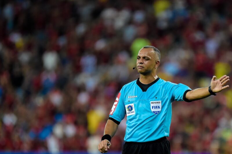 Árbitros brasileiros são escalados para partidas desta segunda-feira, segundo dia da Copa do Mundo Fifa Catar 2022
