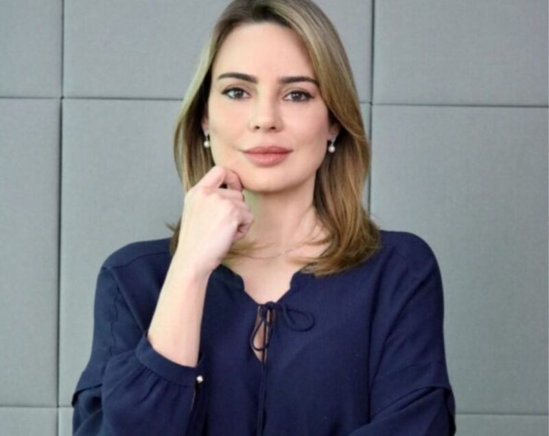 Ex-crítica do PT, Rachel Sheherazade apresenta no livro “O Brasil Ainda Tem Cura” visão reformulada sobre futuro do Brasil