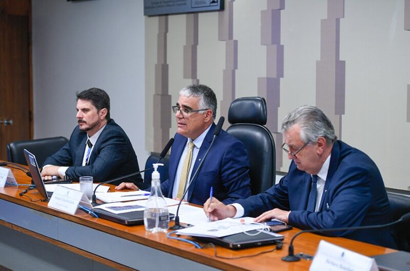 Senadores criticam processo eleitoral e pedem que TSE analise denúncias de irregularidades
