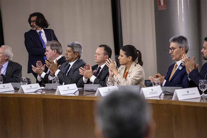 Carlos Brandão participa em Brasília de reunião do Forum de Governadores com presidente Lula