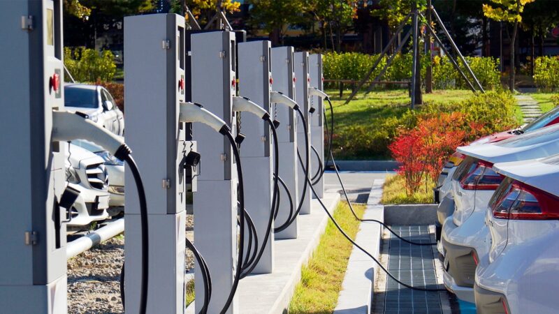 Carro elétrico: alcance rebaixado em 30% pela norma brasileira