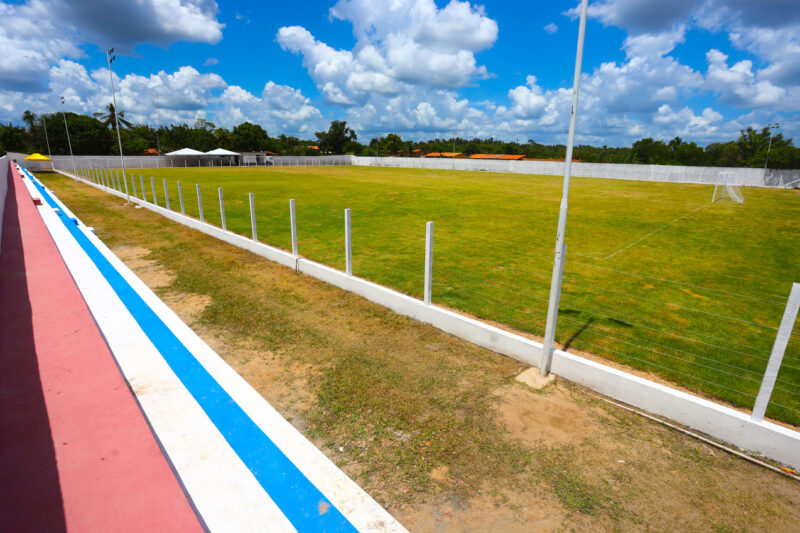 Inaugurado em São Benedito do Rio Preto primeiro estádio para prática do futebol