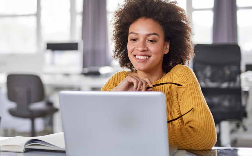 Sicredi lança curso gratuito de empreendedorismo feminino em comemoração ao Dia Internacional da Mulher