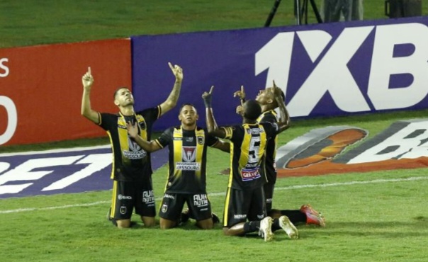 Volta Redonda derrota Fluminense e se aproxima da grande final do Carioca