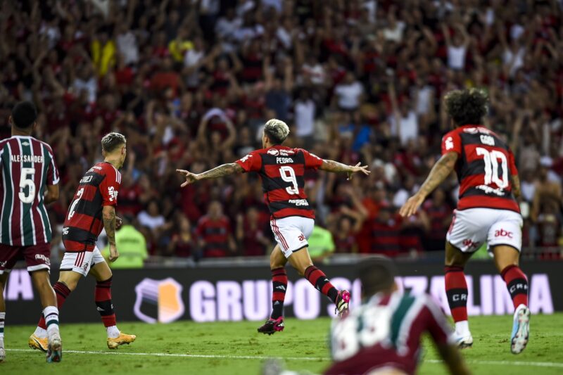 Flamengo vence primeiro duelo contra Fluminense pela final do Carioca