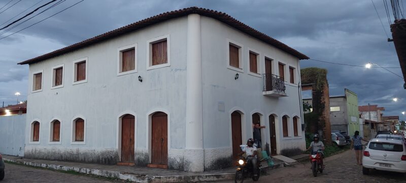 Casarão histórico de Viana onde Walber Duailibe tirou Duque de Caxias para dançar