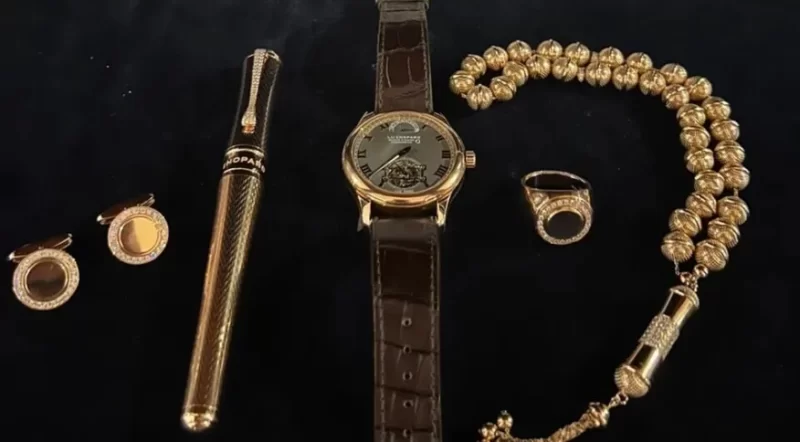 Defesa de Jair Bolsonaro devolve terceiro kit de joias da Arábia Saudita