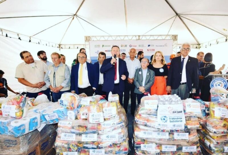 Empresas doam ao governo estadual mais de 30 mil cestas básicas para socorrer flagelados