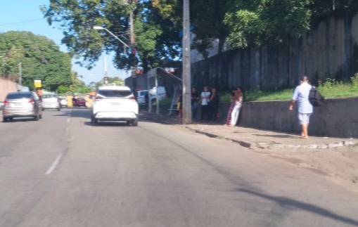 Sem acordo entre patrões, empregados e poder público, greve continua