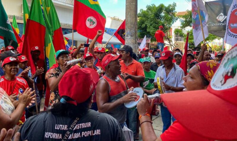 MST e movimentos sociais ocupam sede do Incra no estado de Alagoas